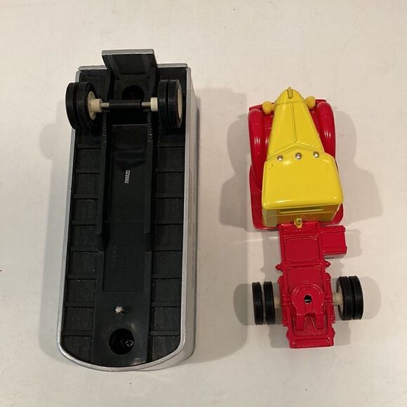 MCKEE CAKES Baking Semi Tractor Trailer Truck Die Cast - Picture 8 of 8